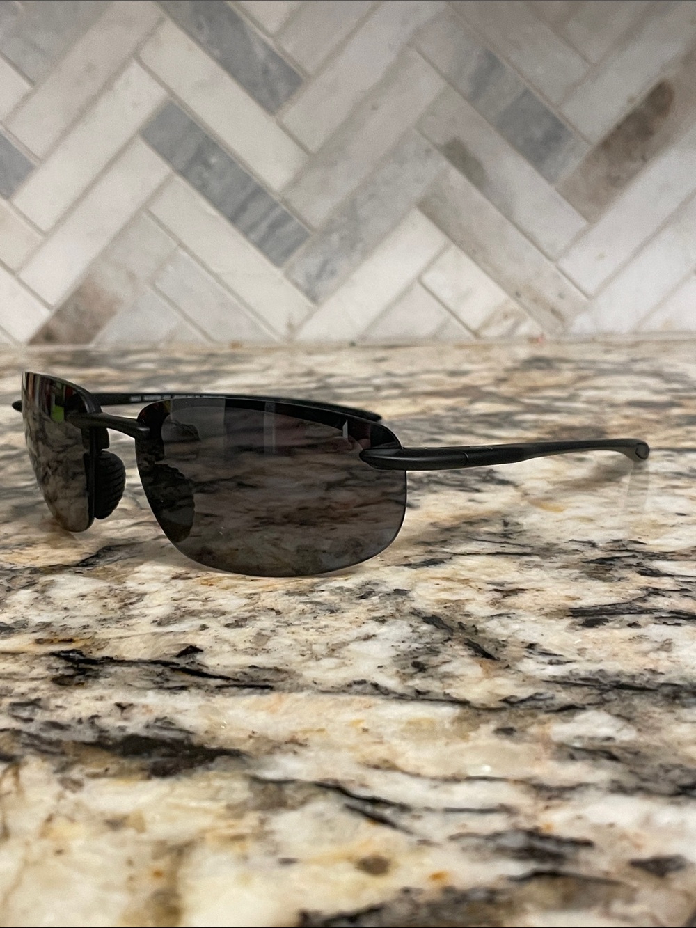 Maui Jim Banyan Men's Black Semi-Rimless Sunglasses - Classic Polarized Look